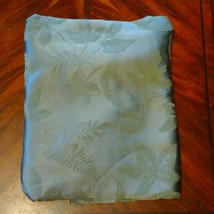 GUC - Croft & Barrow - Tablecloth